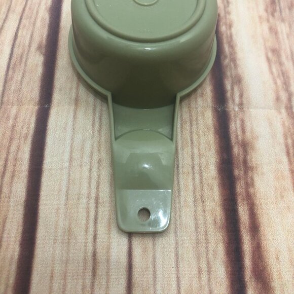 Vintage Tupperware Avocado Green Nesting Measuring Cup 3/4 CUP Replacement 762-5 - Picture 8 of 10